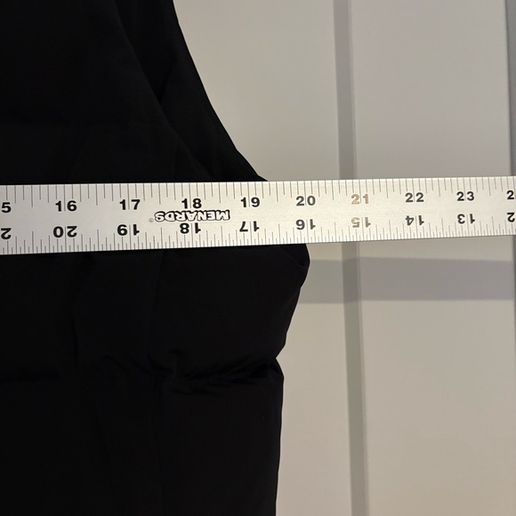 Talbots Black Down-Filled Quilted Puffer Vest – Size M - Picture 9 of 10